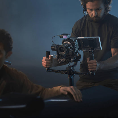 DJI RS 4 Pro Combo Handheld Gimbal Stabiliser